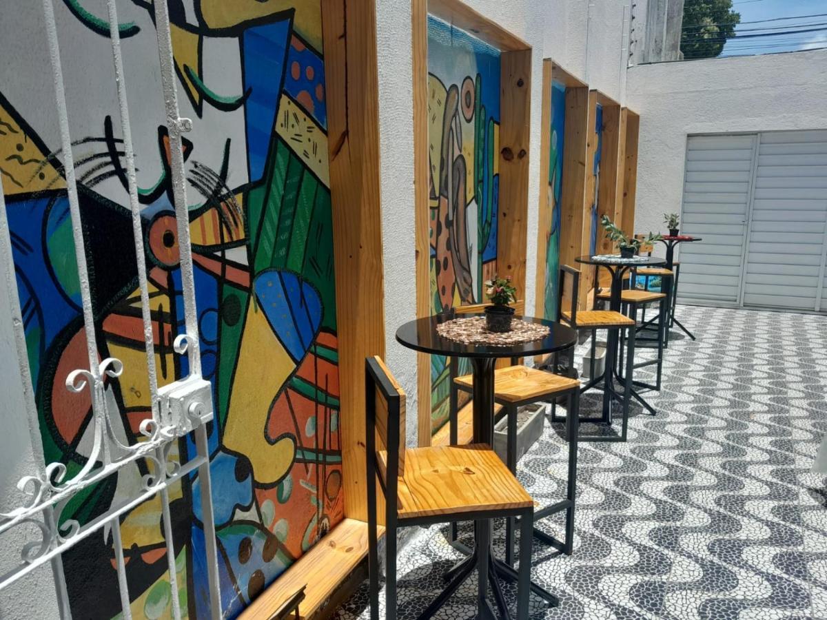 "Le Chat Qui Peche" Hostel A 150 Metros Da Praia De Pajucara Maceió Kültér fotó