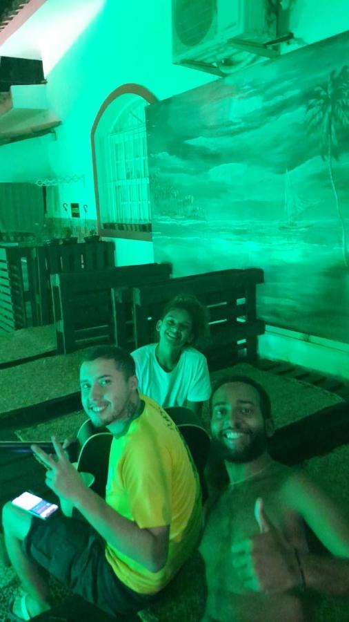 "Le Chat Qui Peche" Hostel A 150 Metros Da Praia De Pajucara Maceió Kültér fotó